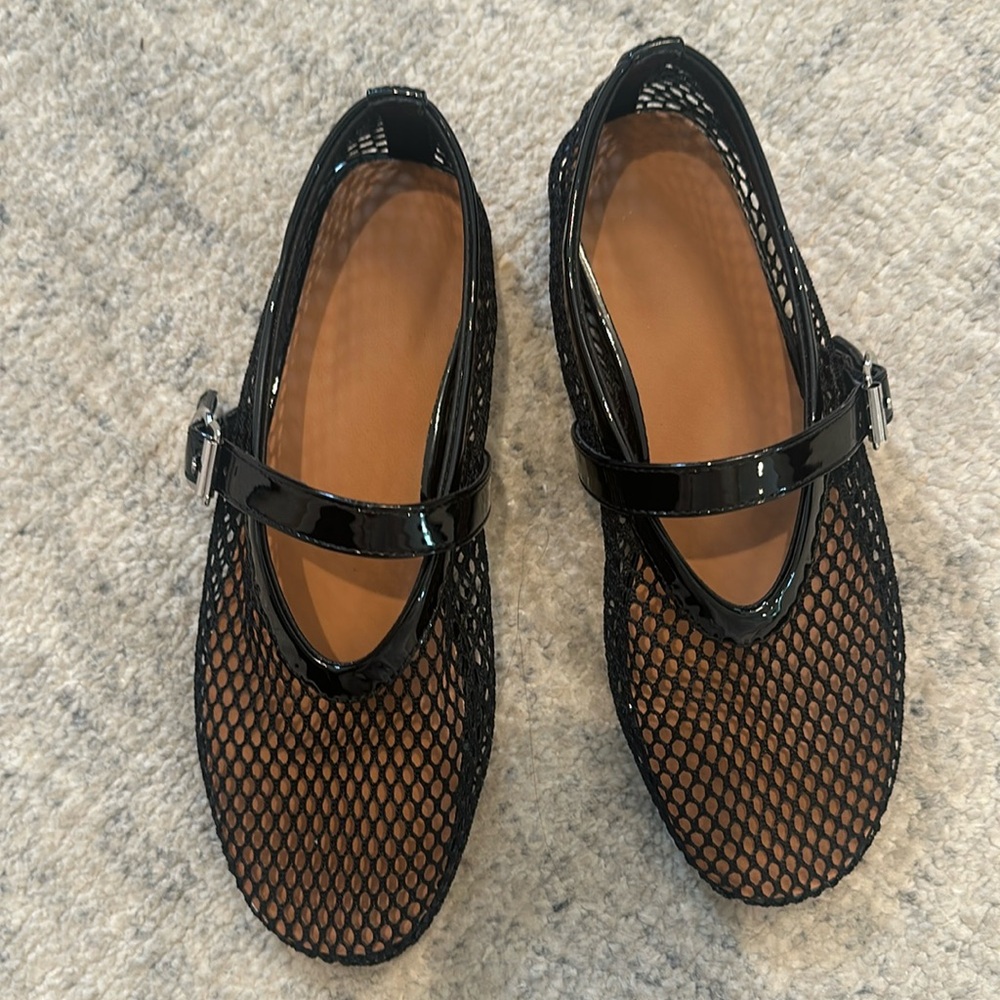 Women's Mesh Ballet Flats in black